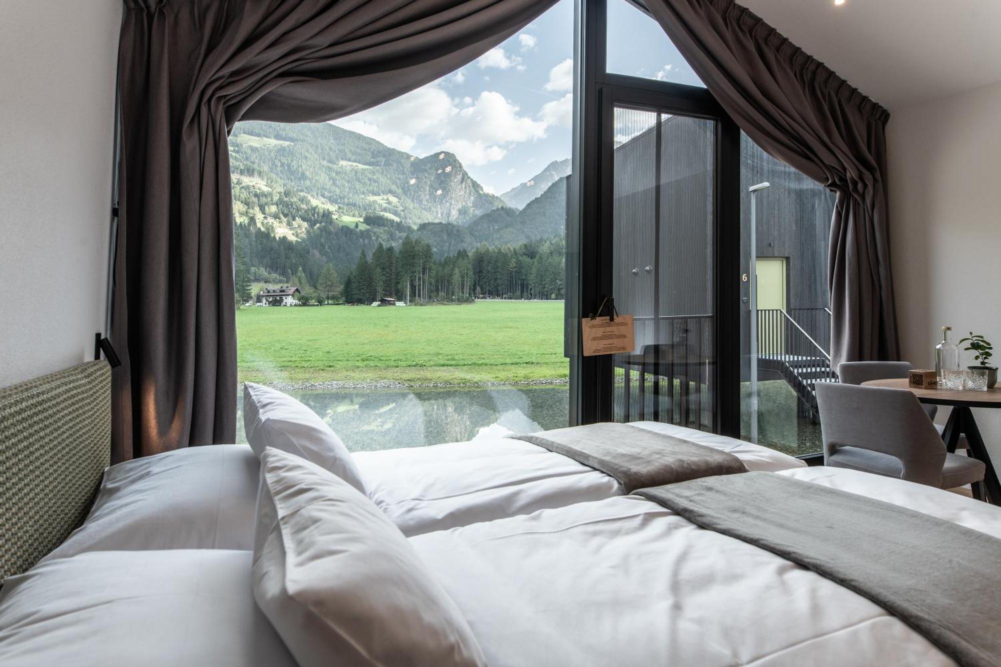 Sandgold Alpine Glamping 캄포투레스 외부 사진